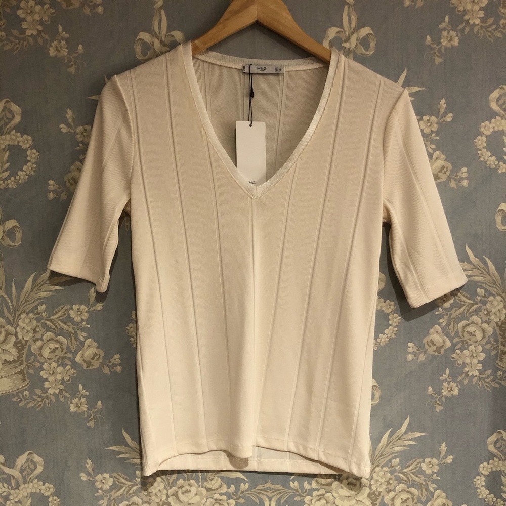 Mango Ribbed V Neck - Picture 2 of 3